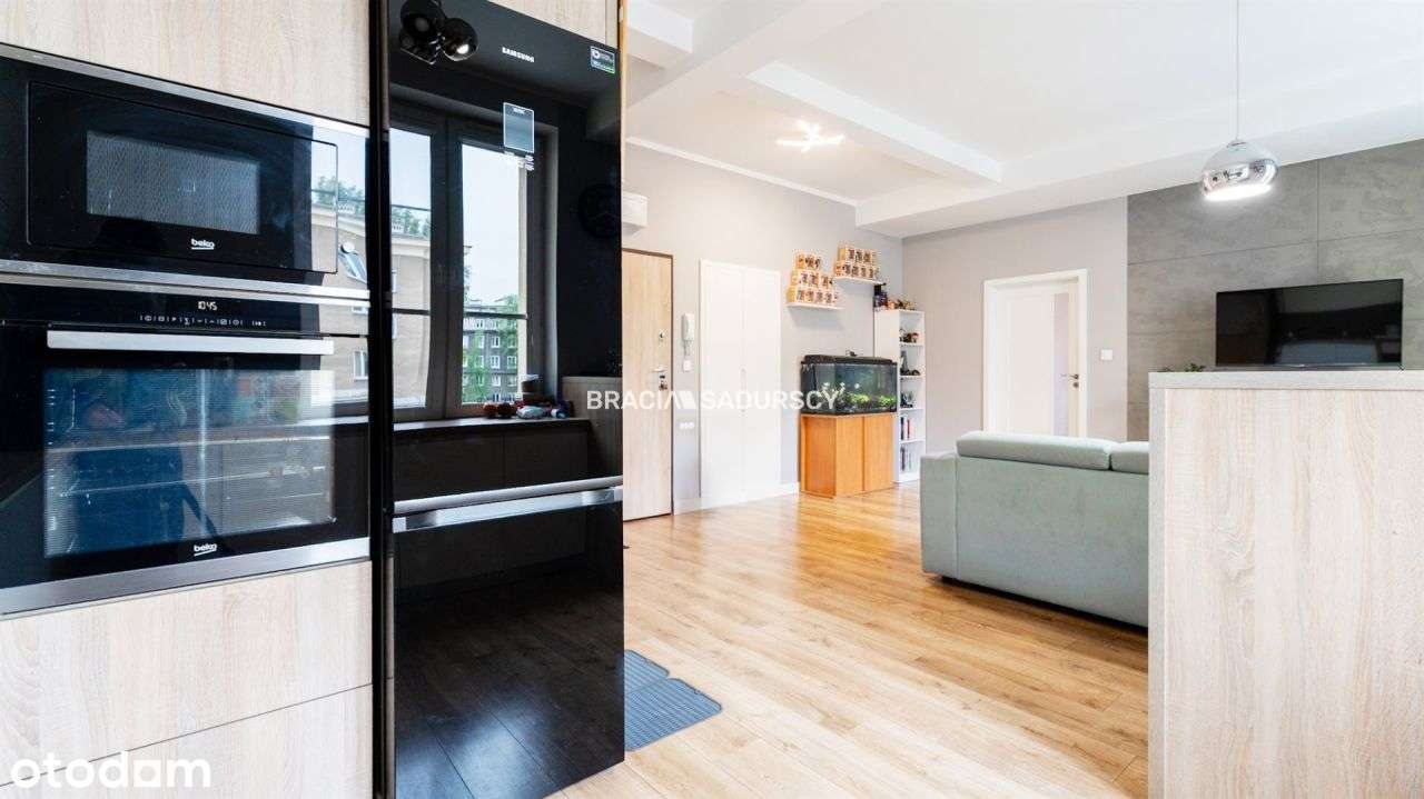 Dwa pokoje, jasne, wysokie. Doskonałe.-8