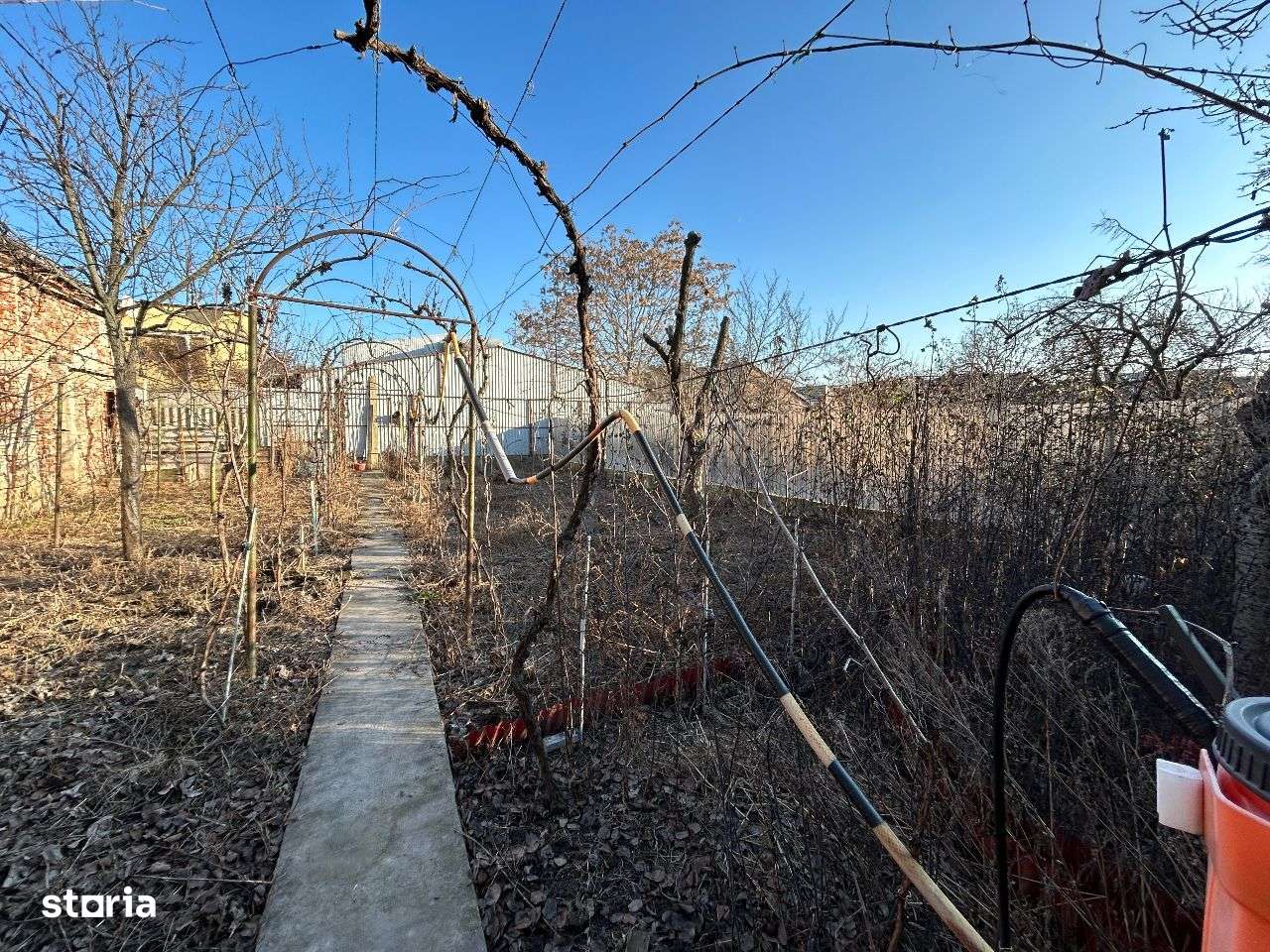 Vand casa mare din caramida,in Parneava,st.720 mp.locuibila imediat. - Imagine principală: 4/15