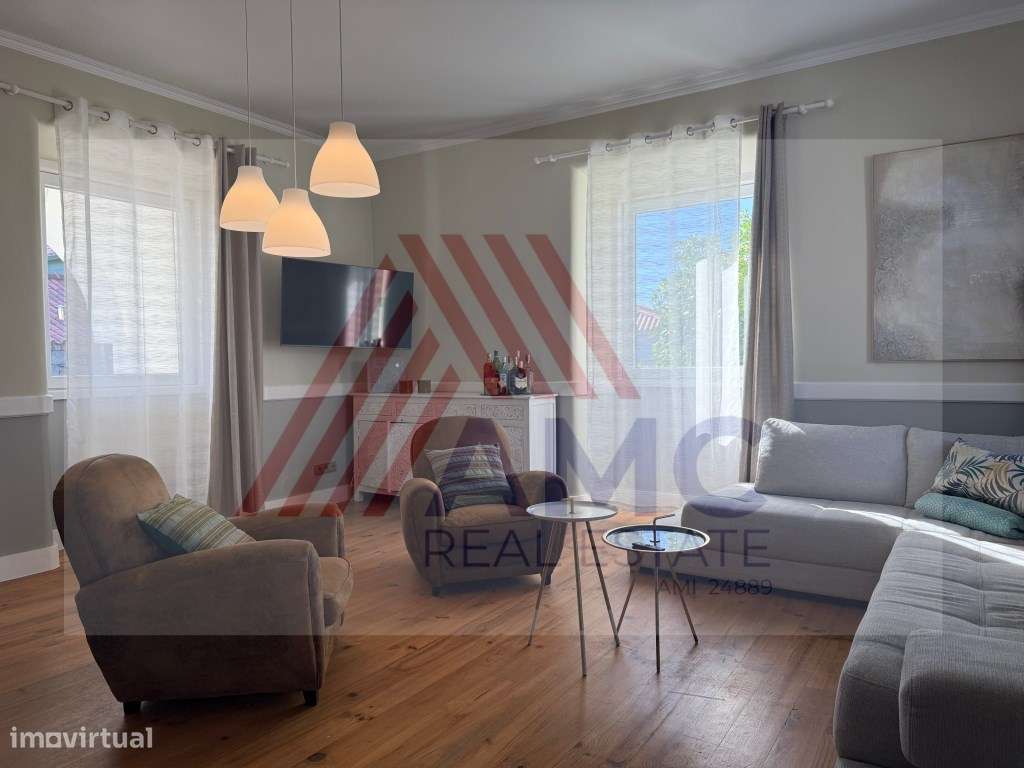 MORADIA T6 NO CENTRO DA VILA DA MADALENA-18