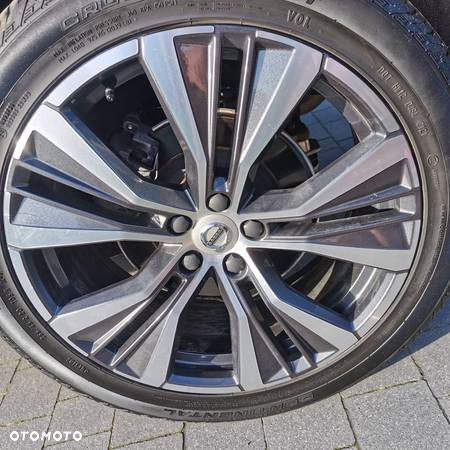 Volvo XC 60 B5 B AWD Momentum Pro - 19