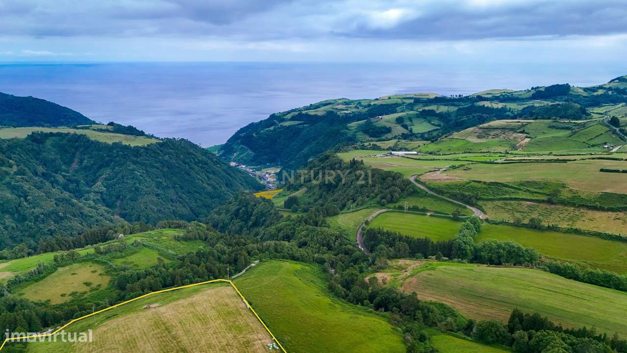 Terreno Rústico na Povoação com vista mar e serra-14
