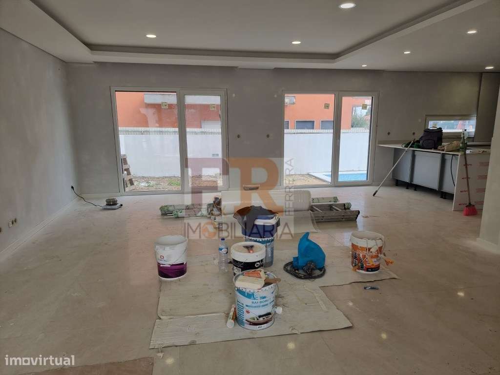 Moradia T3 com Piscina. FERNÃO FERRO - Grande imagem: 3/13