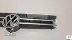 GRELHA FRONTAL VOLKSWAGEN GOLF IV 2002 -1J0853655G - 2