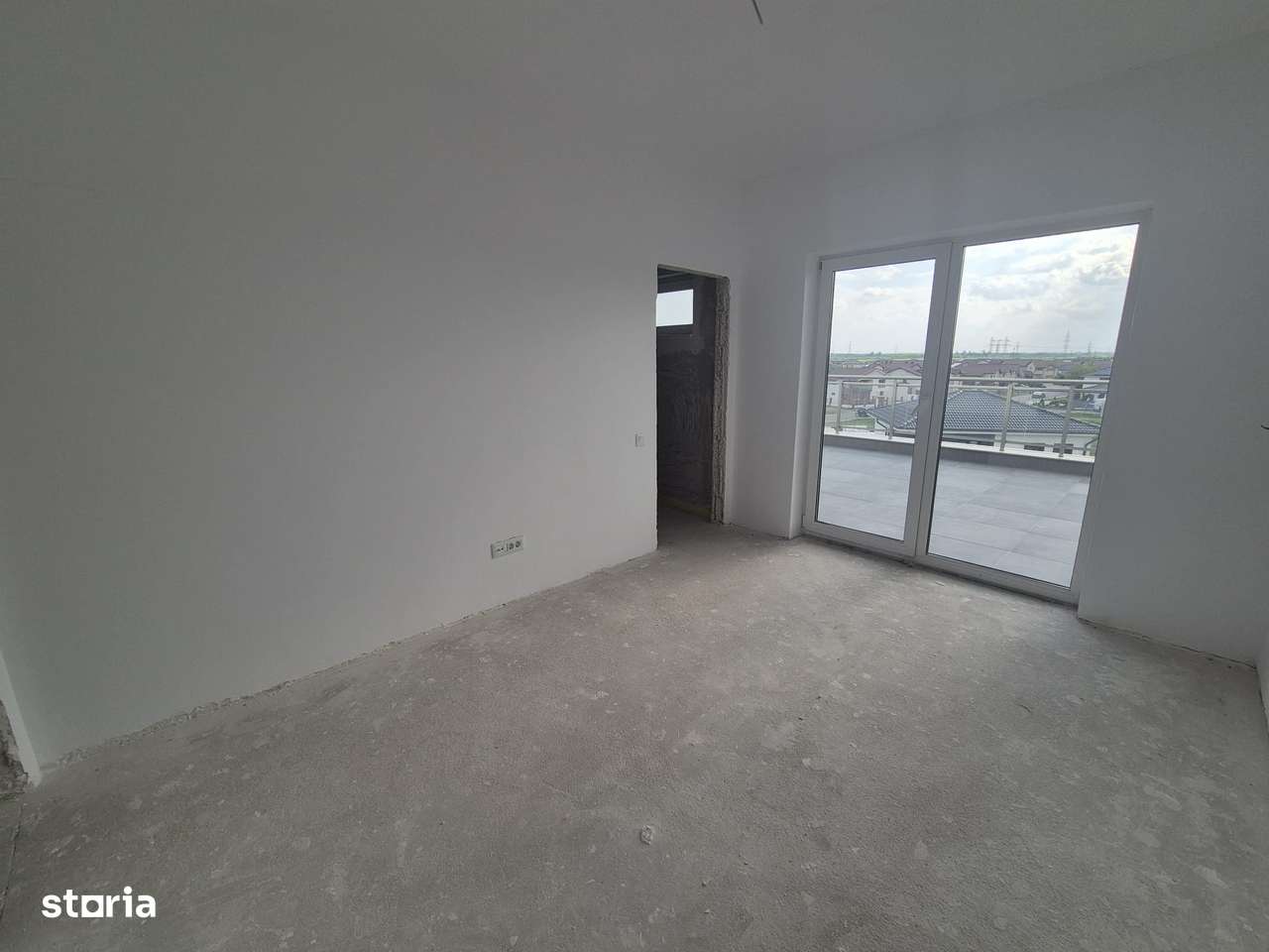 Apartament penthouse 4 camere, teresa 61 mp, Arad, comision 0-6