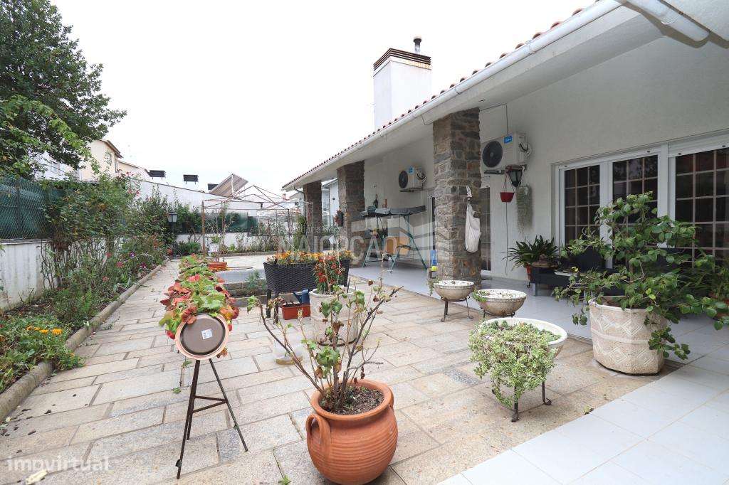 Magnífica Moradia V6 de Luxo - Bragança - Grande imagem: 5/17