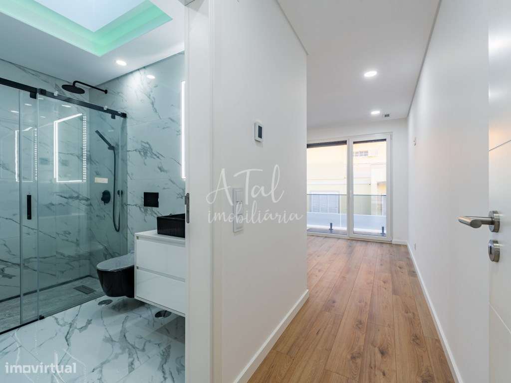 Moradia V4 com piscina em Azeitão-48