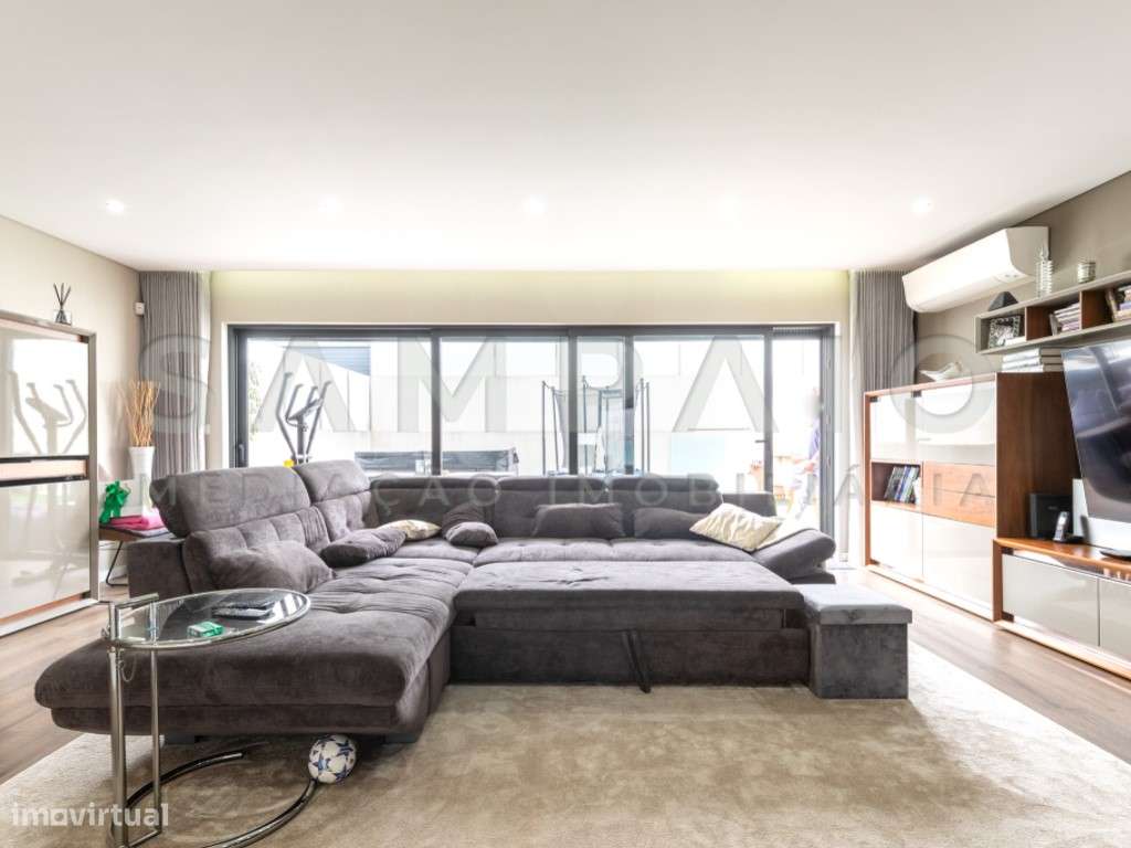 Moradia T3+1 em São Pedro da Cova-7