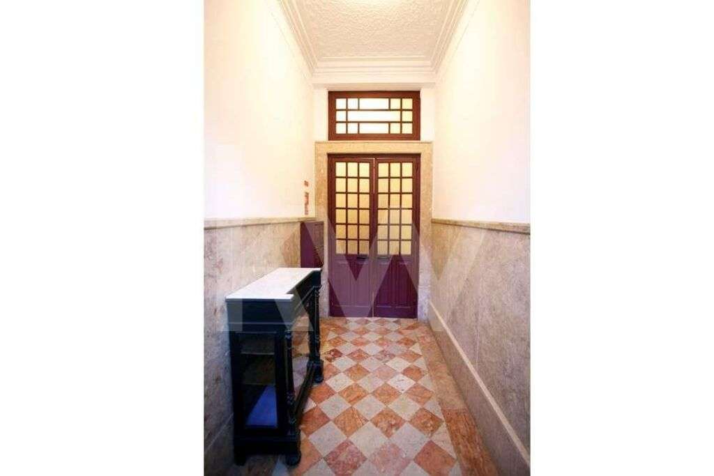 Prédio AV. Dom Carlos I, Santos, Lisboa, Renovado - 4 Ap. Hab. + Loja - Grande imagem: 5/58