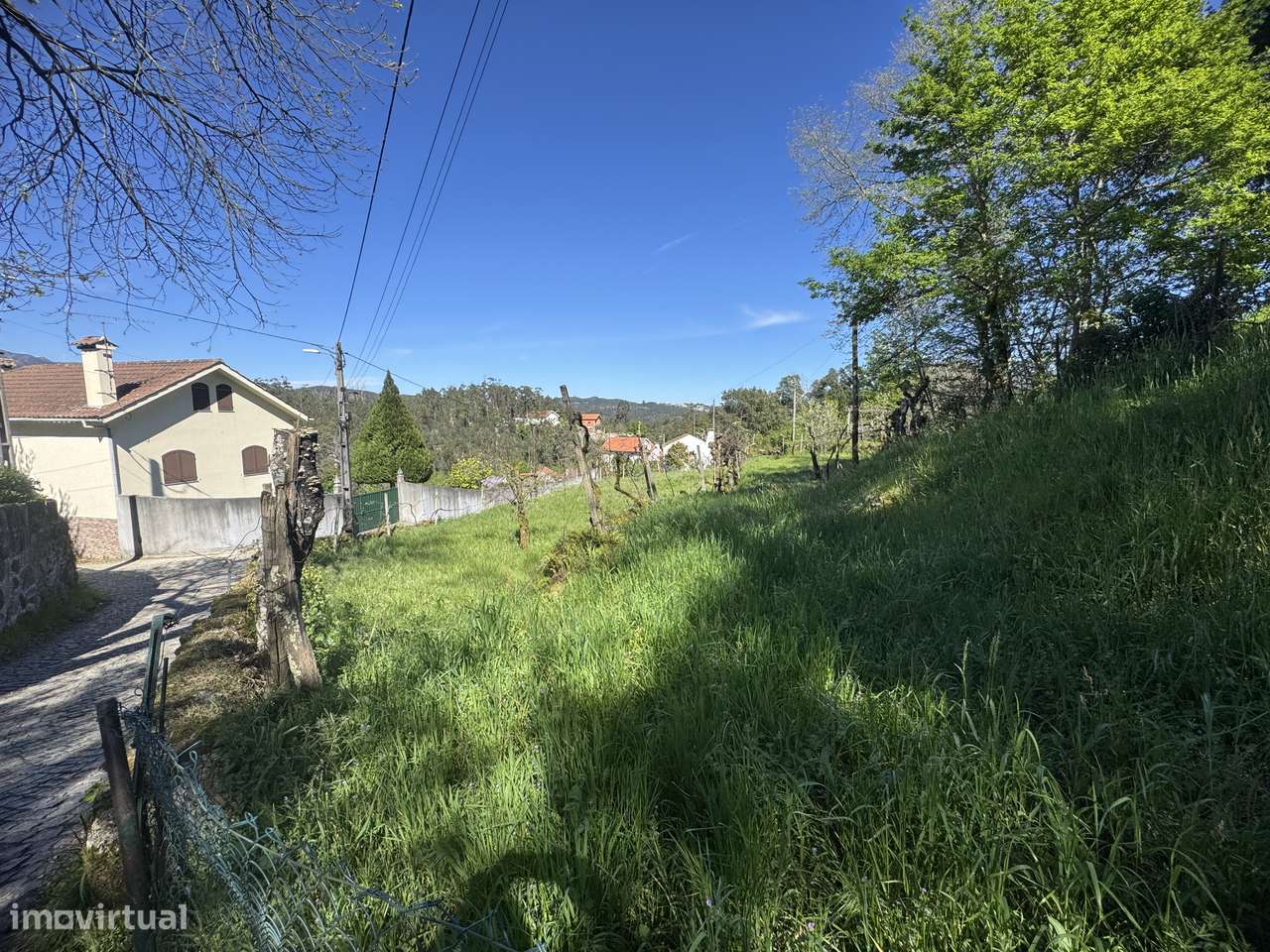 Moradia em granito p/ recuperar – Oliveira de Frades-23