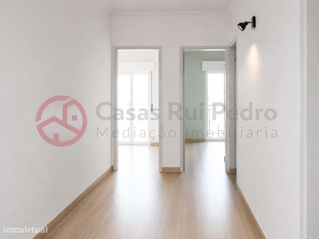 Apartamento T3 com excelentes áreas, Paivas-13
