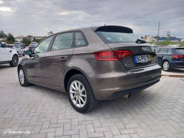 Audi A3 Sportback 1.6 TDI Attraction - 3