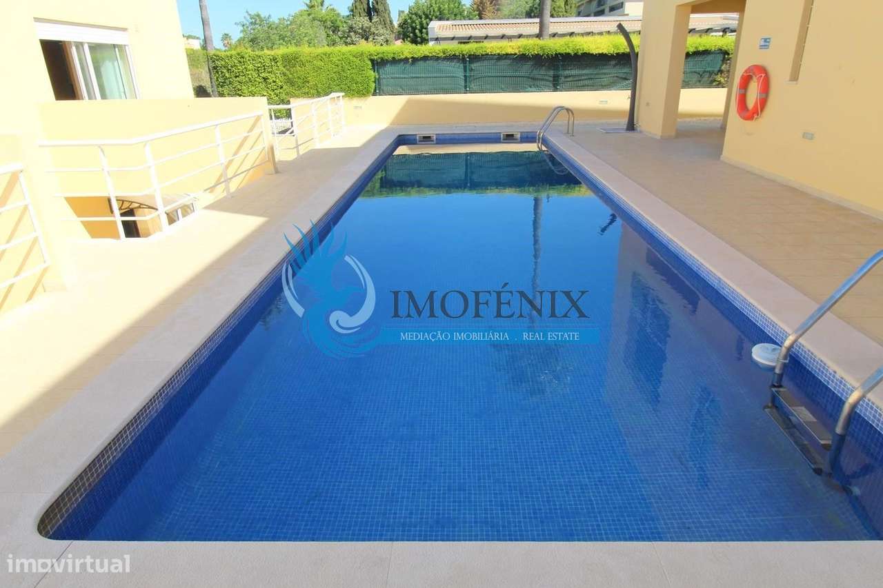 Moradia Geminada renovada T2+1 com piscina e garagem- Patroves- Albufe-42