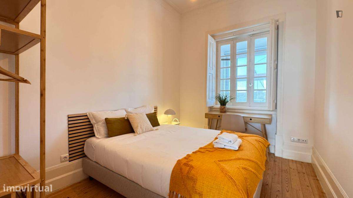 Quarto - localizado em Montes Claros Coimbra - Grande imagem: 5/7