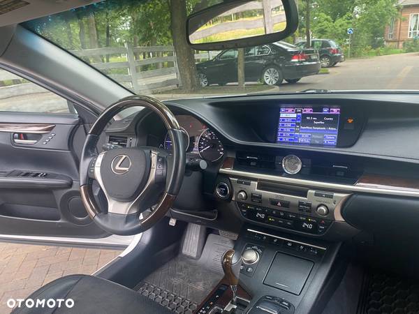 Lexus ES 300h Business Line - 33