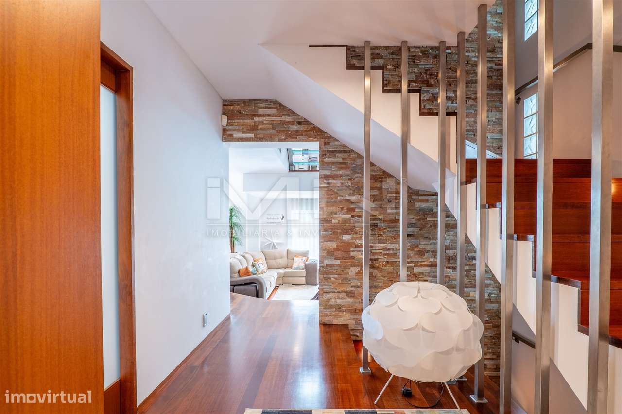 Moradia T3+1 - Exclusividade, Design e Conforto Superior-36