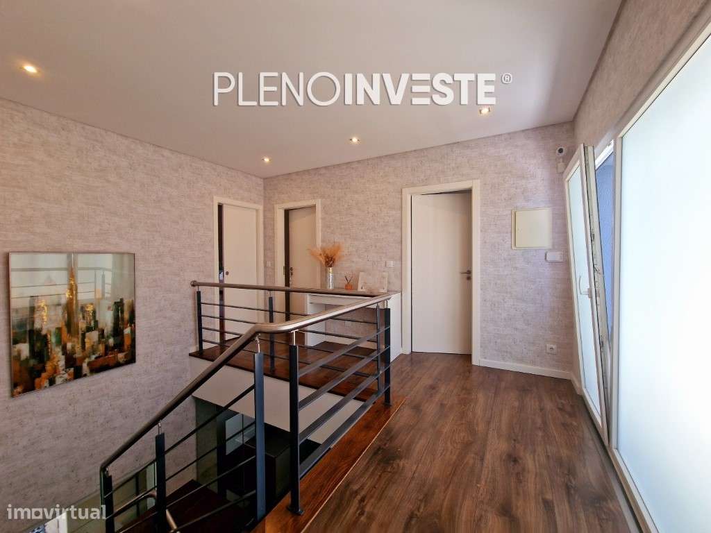 Moradia Isolada V3+2 com piscina na Quinta de Valadares-13