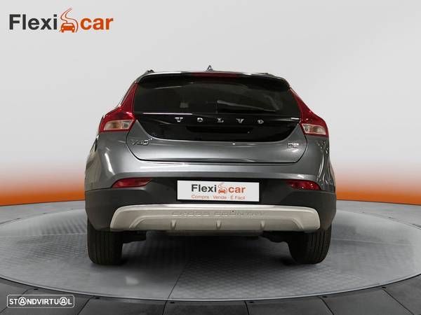 Volvo V40 Cross Country - 7