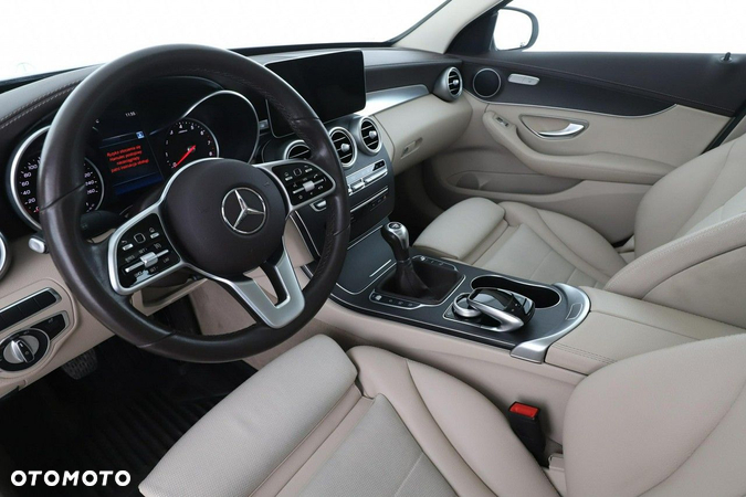 Mercedes-Benz Klasa C 180 Exclusive - 13