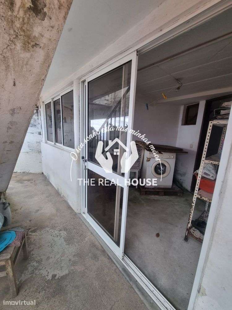 Moradia independente T2-13