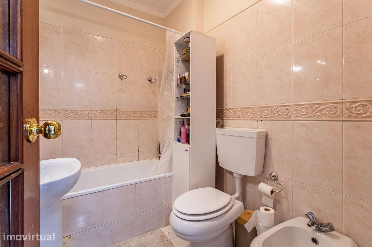 Apartamento T2 na Quinta da Maranhota em Vialonga-13