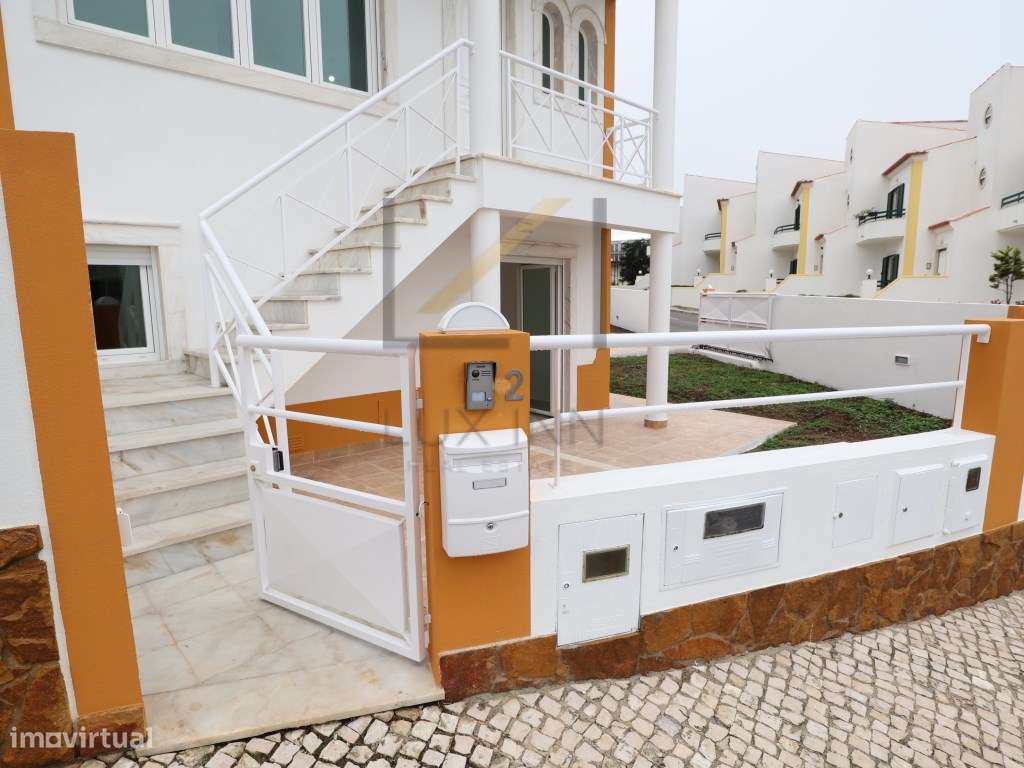 Moradia T4 renovada no centro da Ericeira - Grande imagem: 4/40