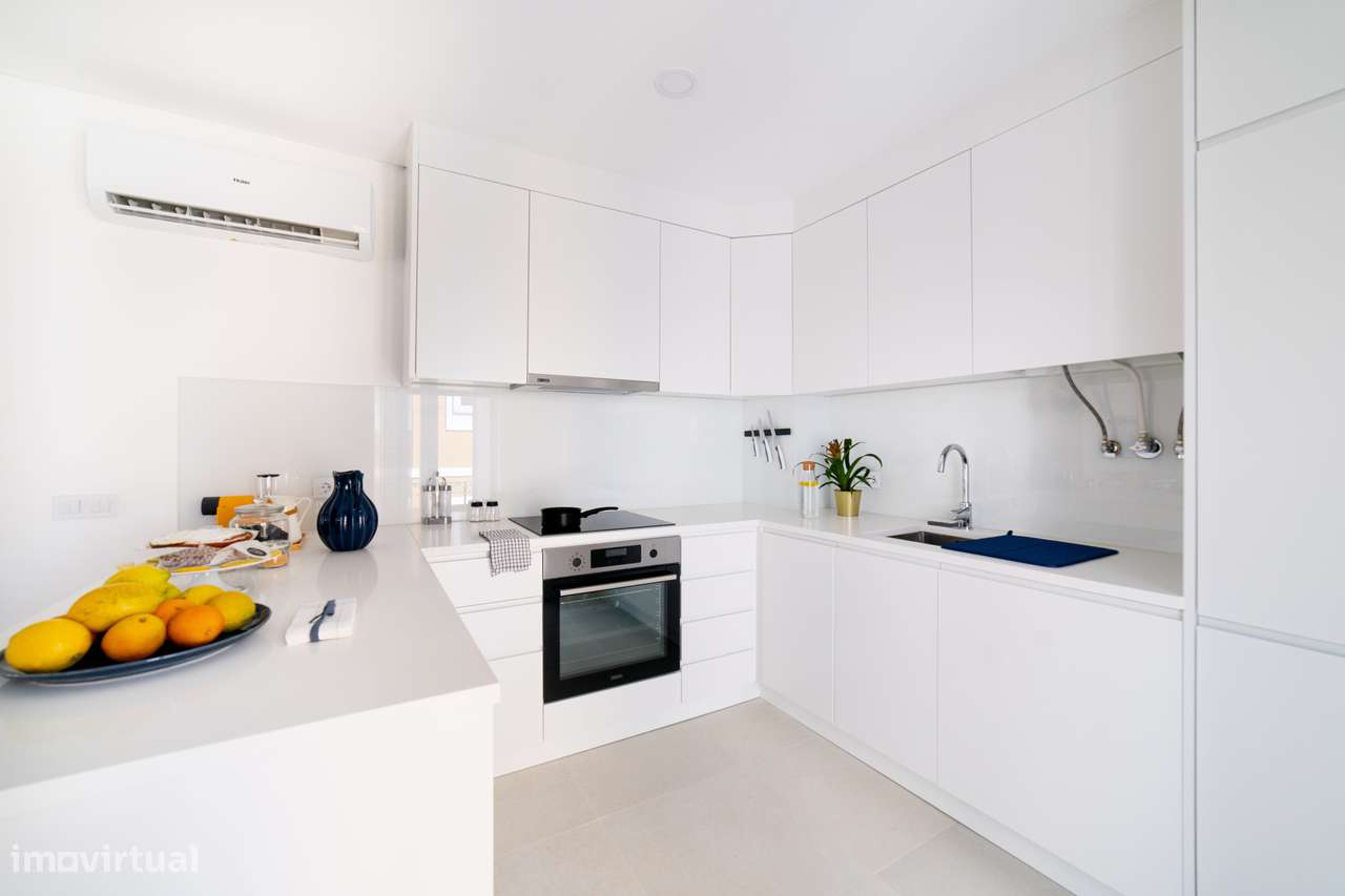 Apartamento T2 à venda no Largo Conde-Barão-7