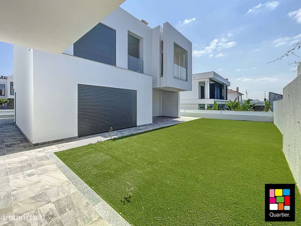 Moradia T4 Isolada em lote de 399 m2. - Grande imagem: 4/23