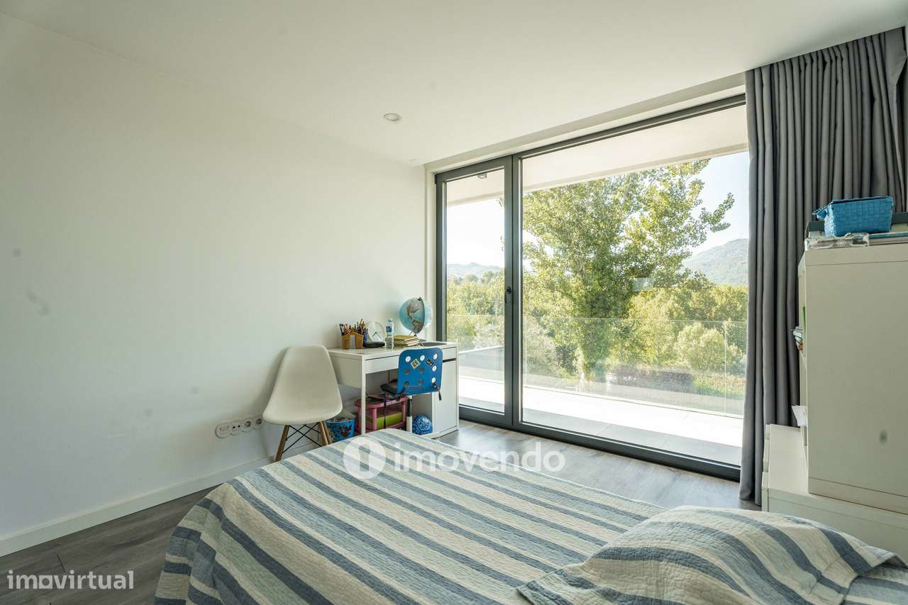 Moradia T3 única, mobilada e equipada, em Cabeceiras de Basto-29