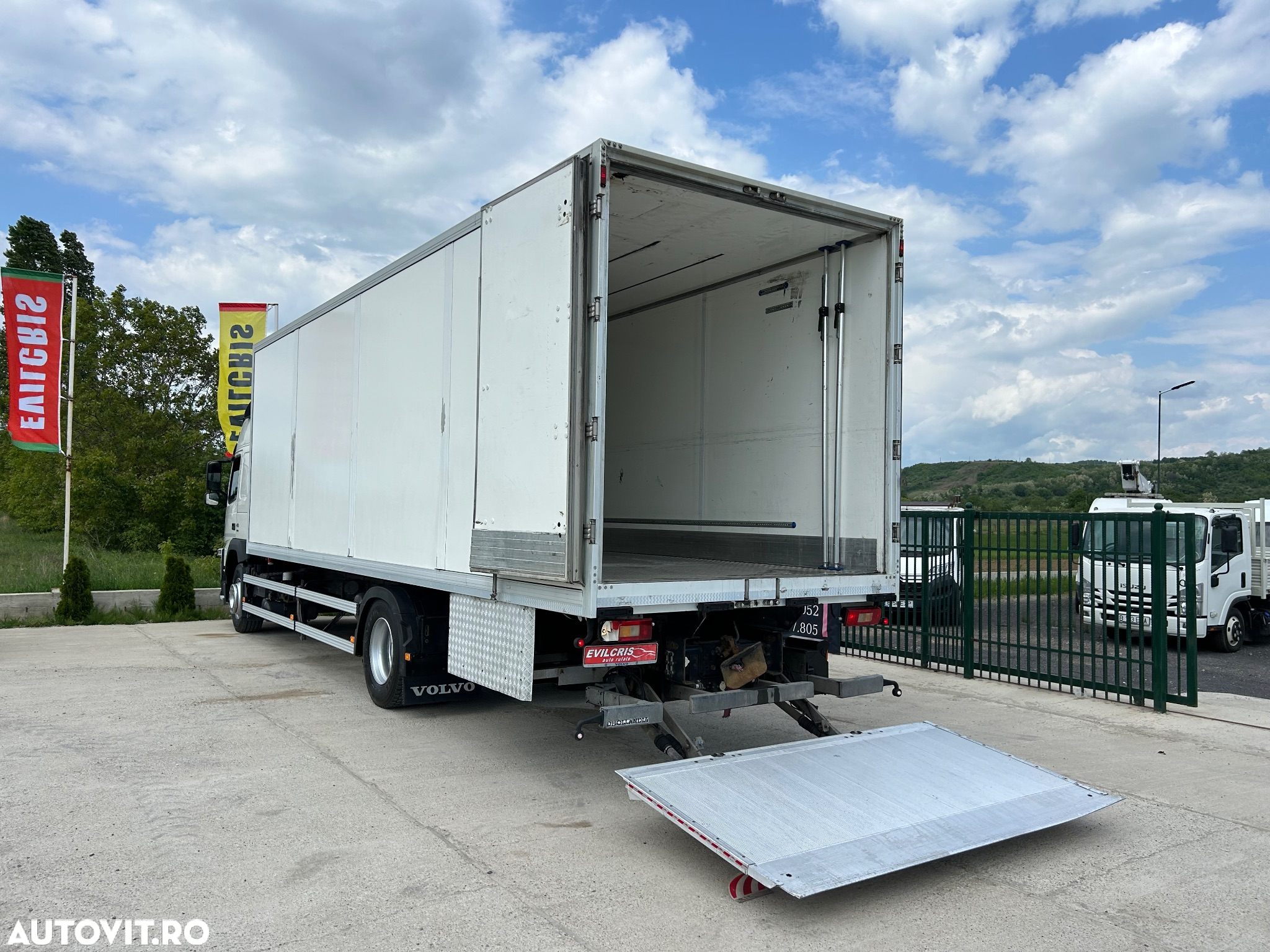 Volvo FM 410 FRIGORIFIC LIFT SPATE - 27