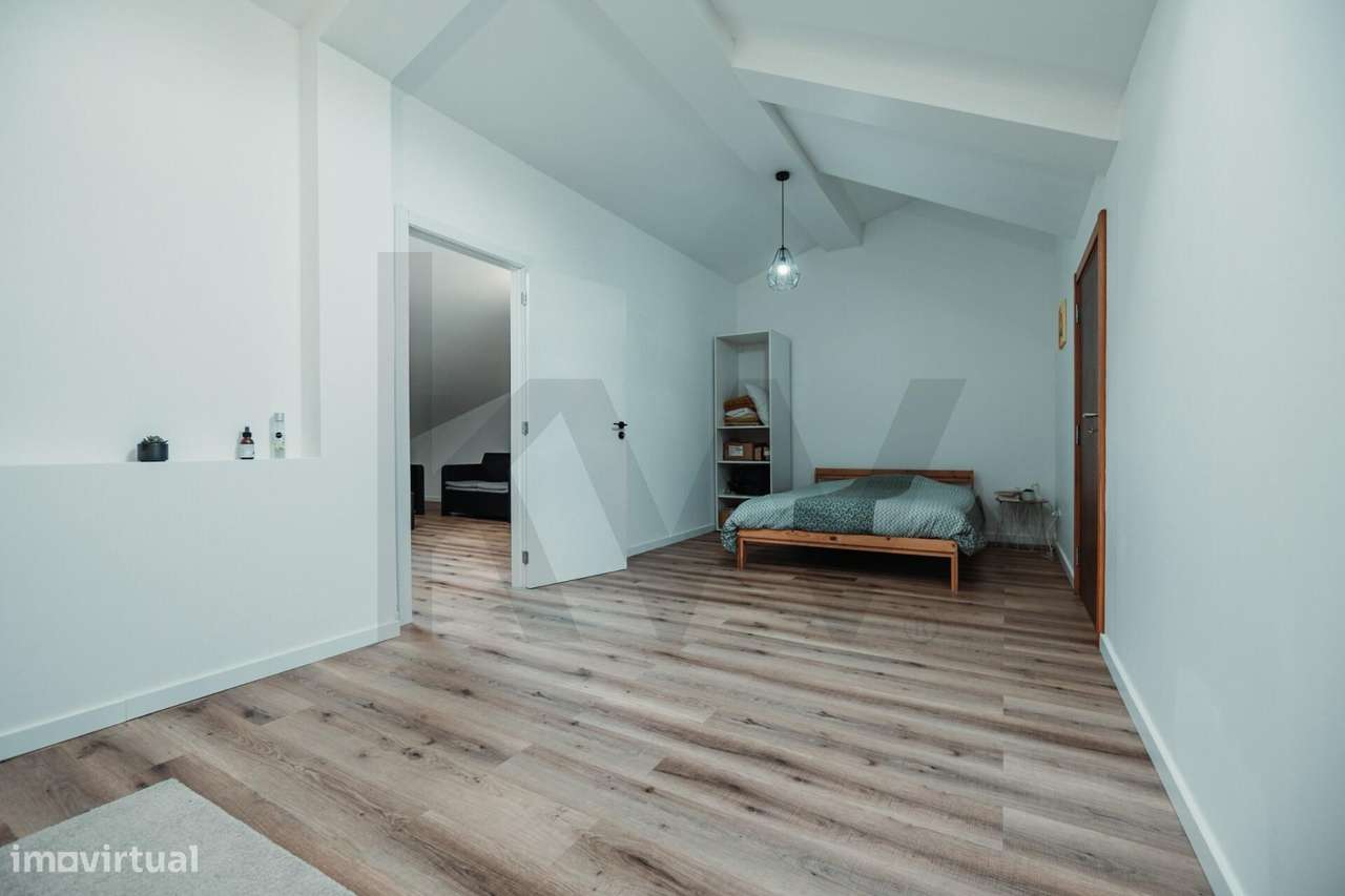 Moradia T2+1 com Garagem - Ponta Delgada-17