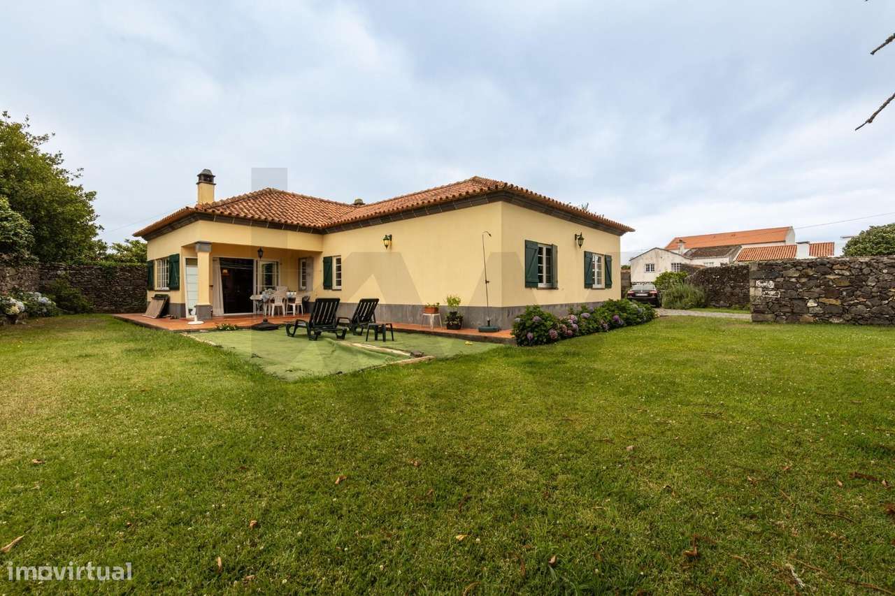 Moradia Térrea Isolada – Pico da Pedra - Grande imagem: 2/37