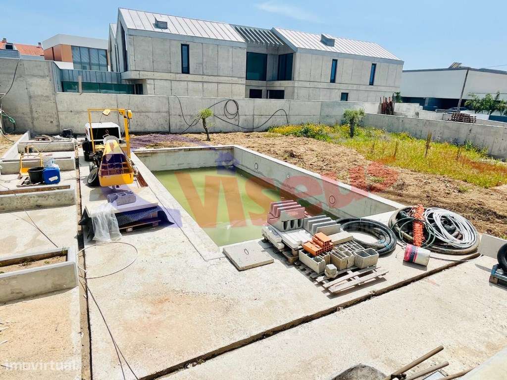 Moradia T3 + Escritório Nova junto à Praia Canidelo-6