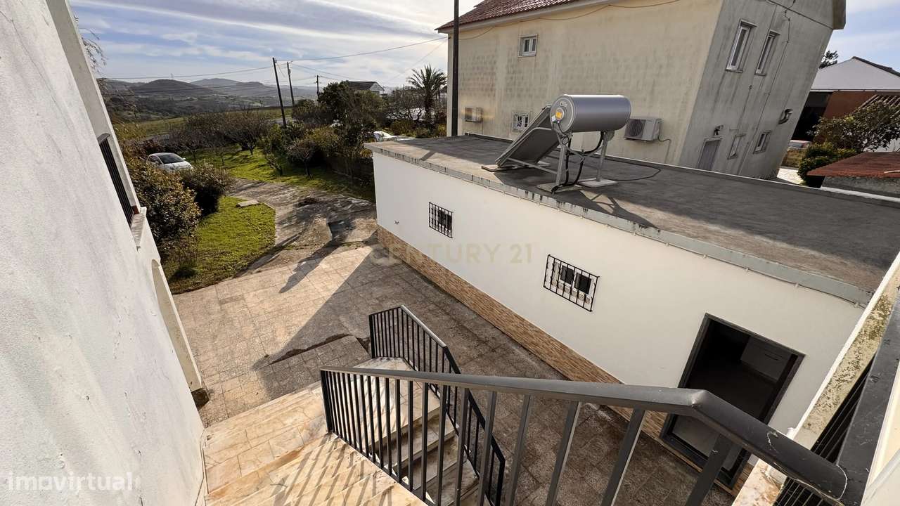 Moradia T5 com Terreno Generoso  - Mafra-44
