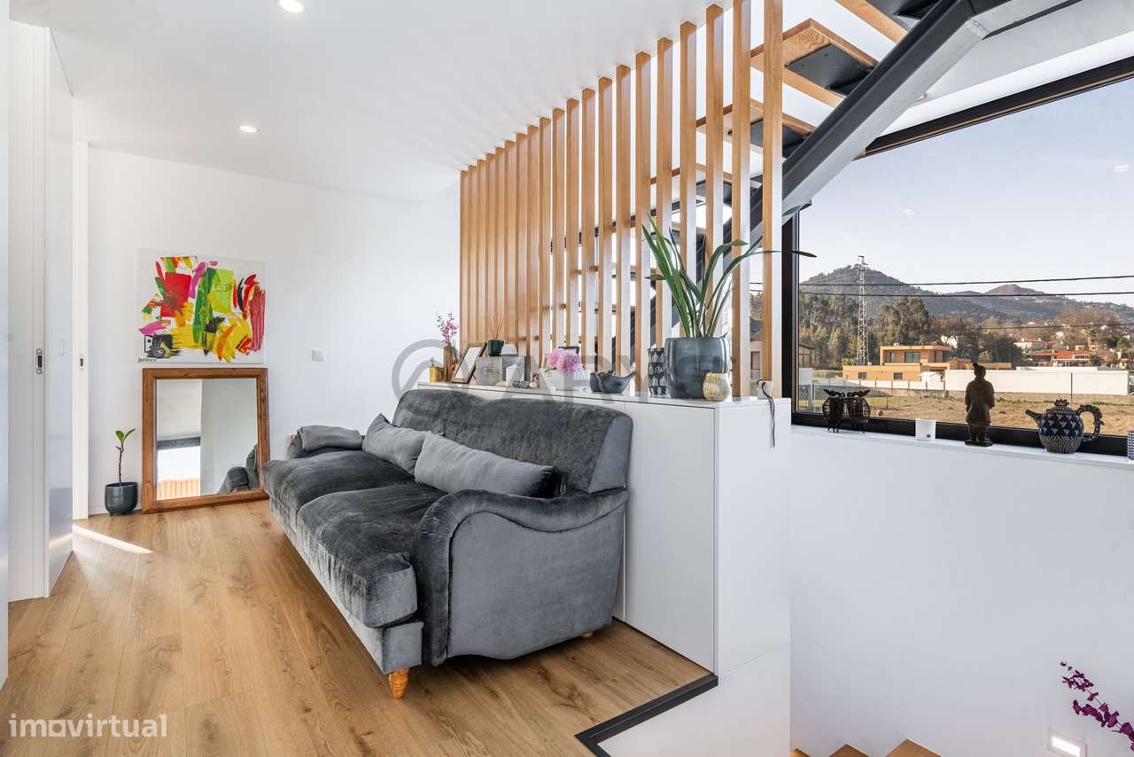 Moradia T3 semi-nova | Condomínio Fechado – Arcozelo, Ponte de Lima-11