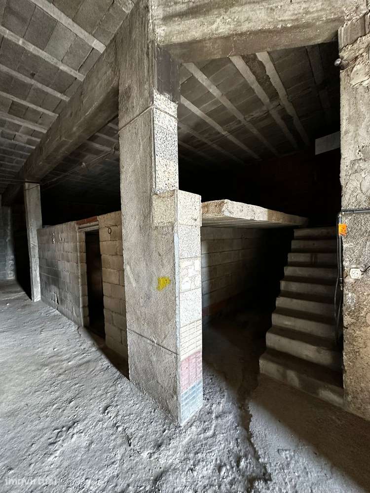 Imóvel de banco : escritura ao abrigo do simplex-19