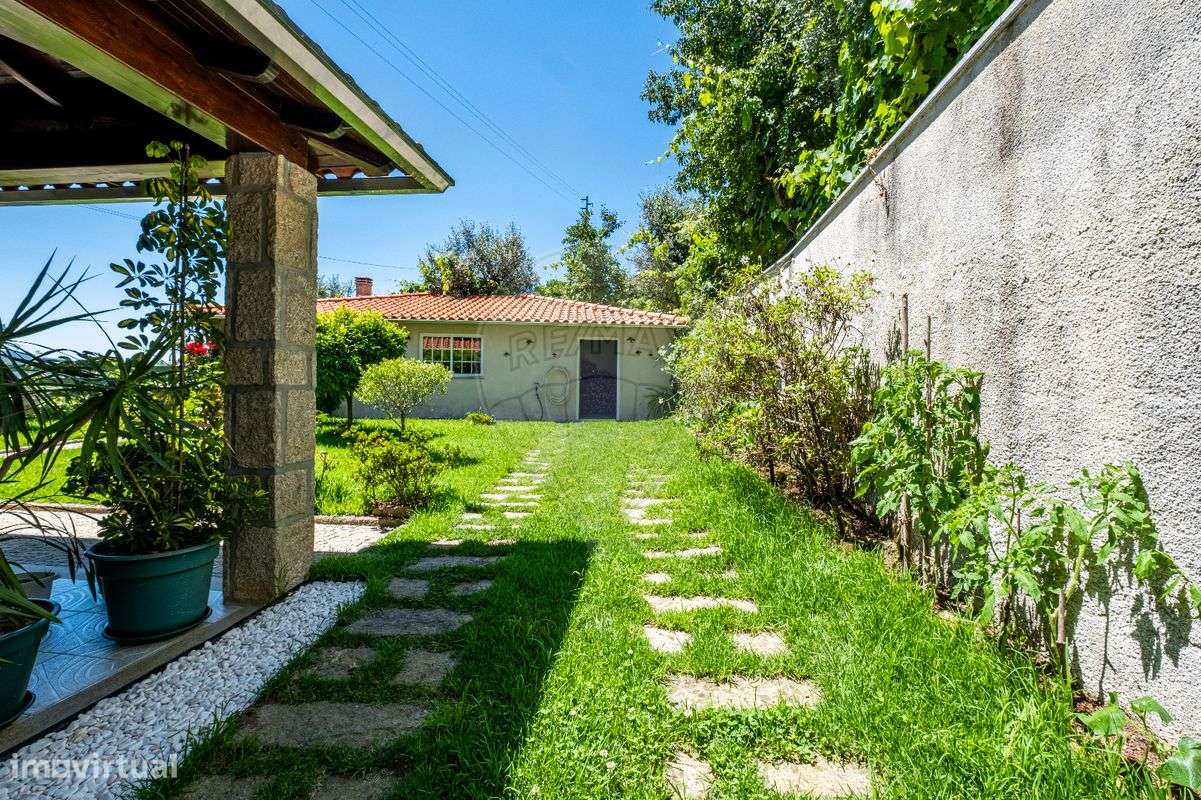 Moradia T4 para venda-43