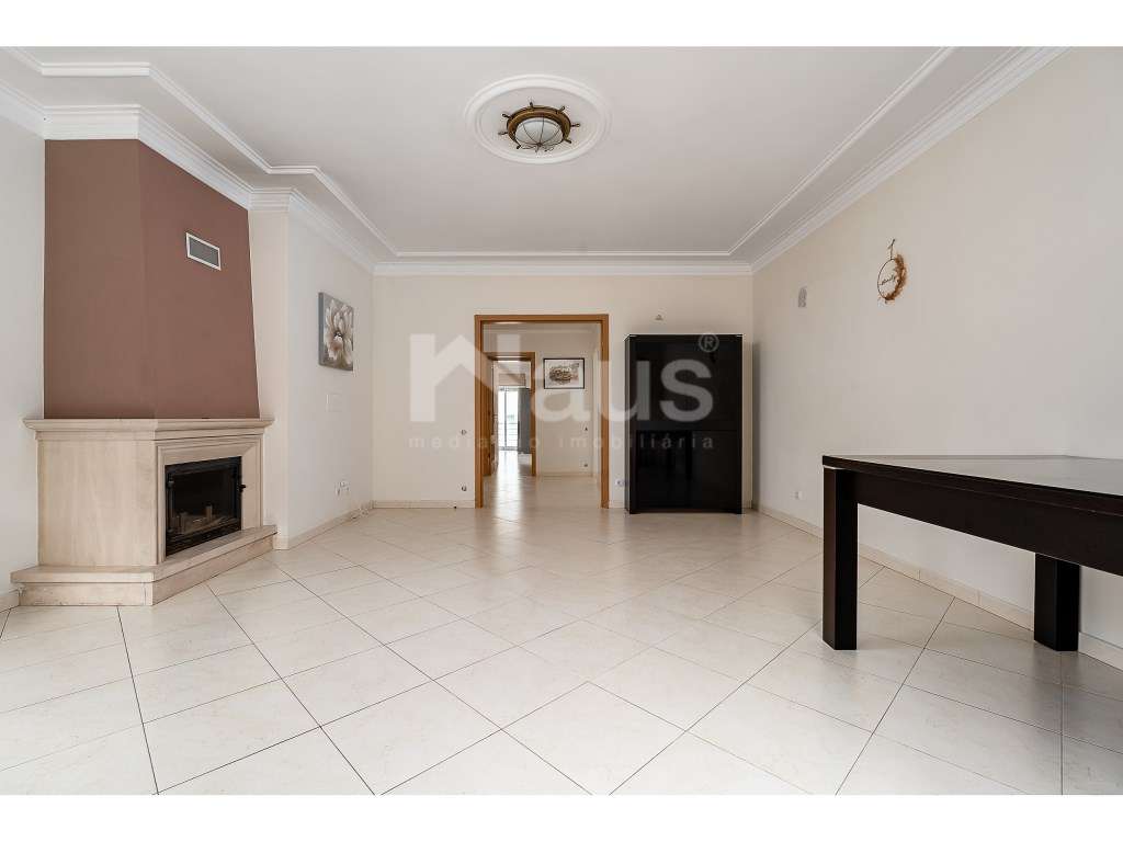 Apartamento T3 com parqueamento e arrecadação - Grande imagem: 4/24