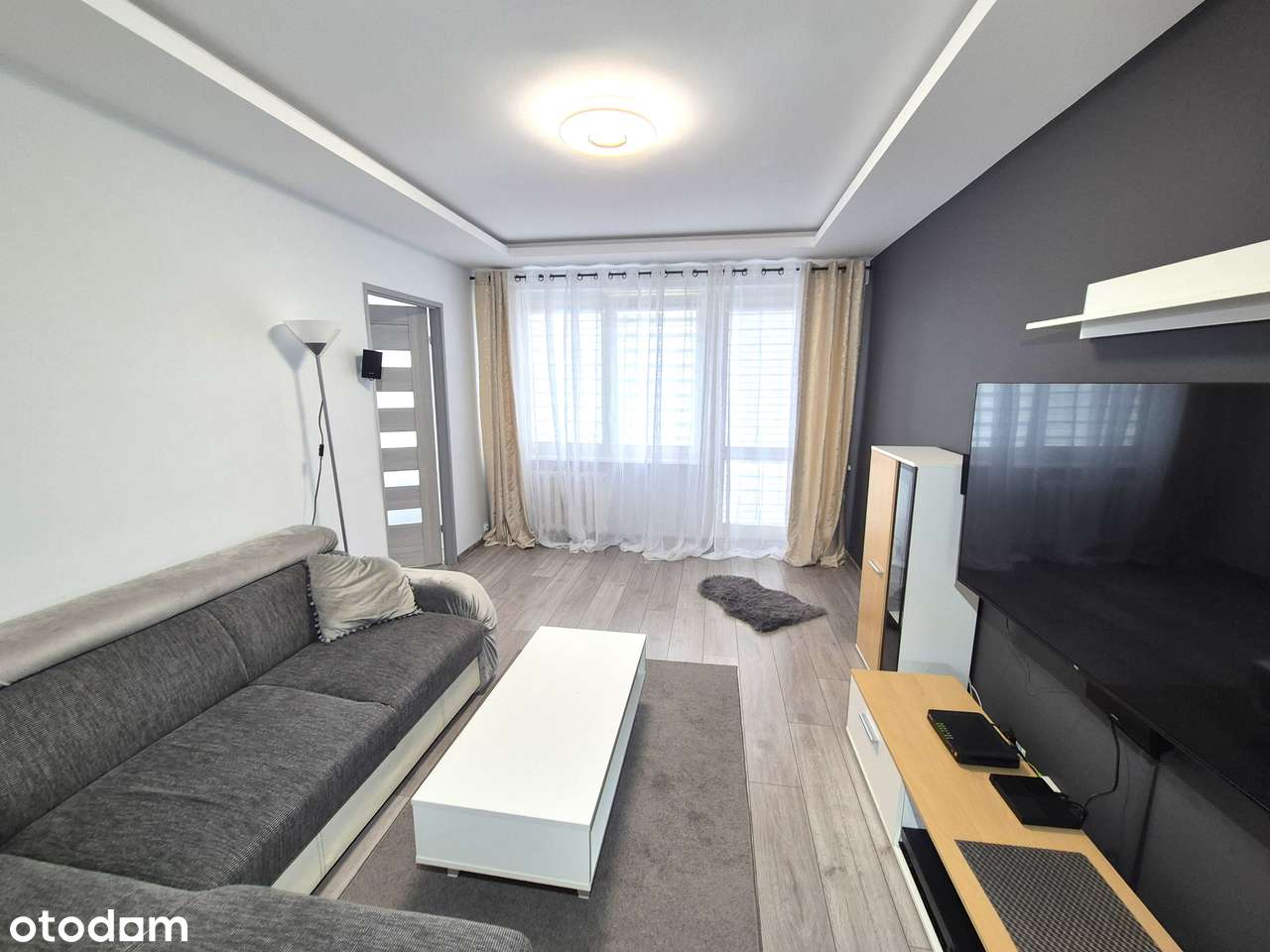 4 pokoje w centrum Bełchatowa- gotowe do wprowadzenia! - Pełny obrazek: 2/7