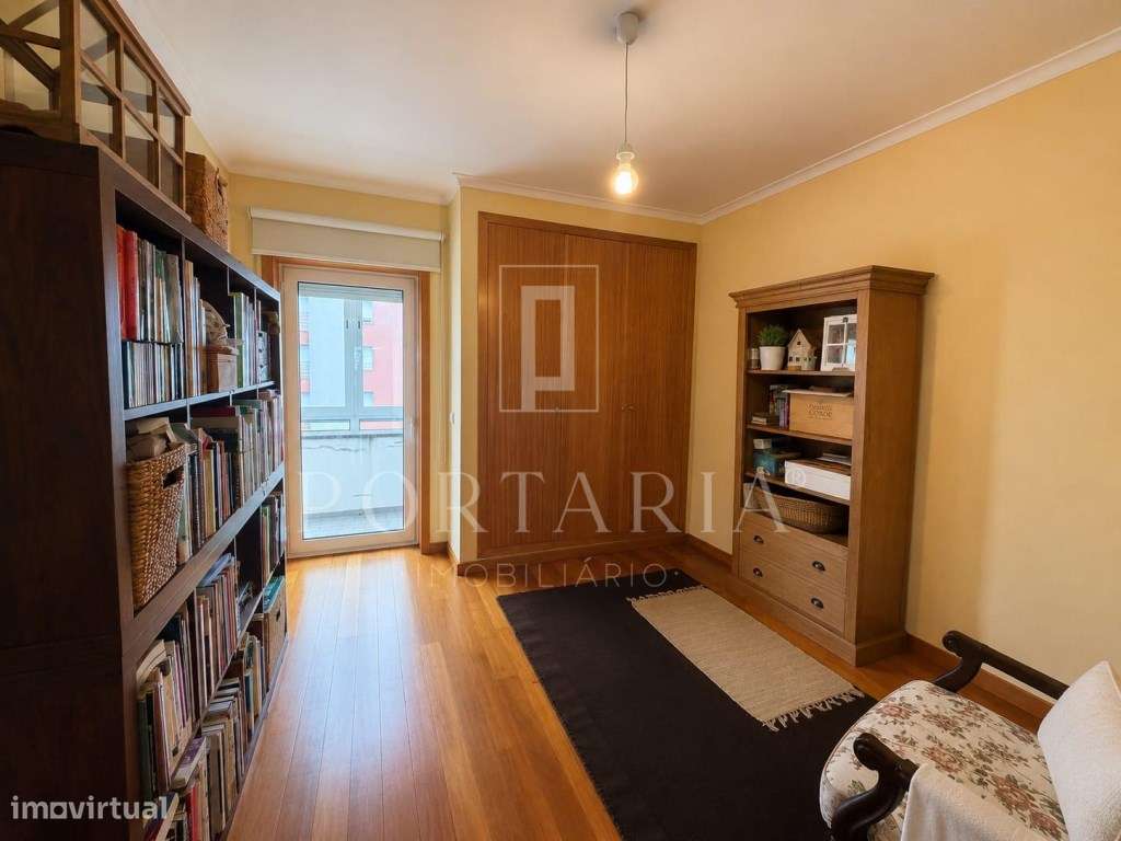 Apartamento T2 nas Barrocas em Aveiro, com excelente localização-16