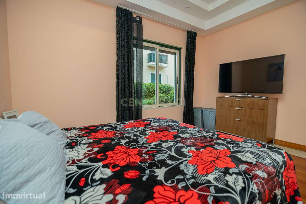 FABULOSO APARTAMENTO DE LUXO T2 DE GRANDES DIMENSÕES COM 2 LUGARES DE-25