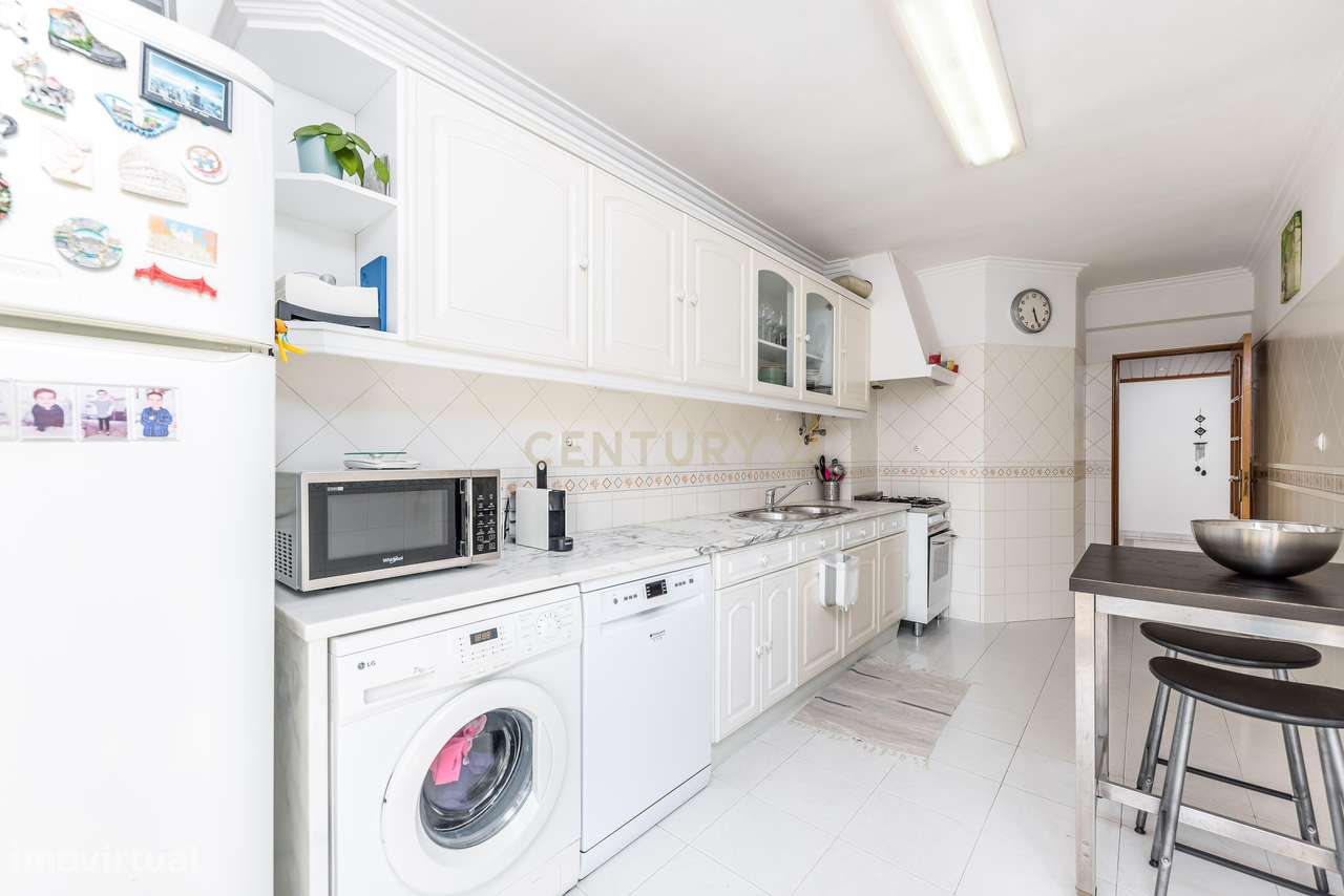 Apartamento T2 em Sintra com 94m² e 2 casas de banho - Grande imagem: 5/25