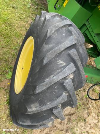 John Deere 2256 - 13