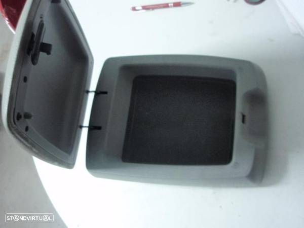 Tampa porta luvas Consola central - Kia Sorento ( 2006 ) - 2