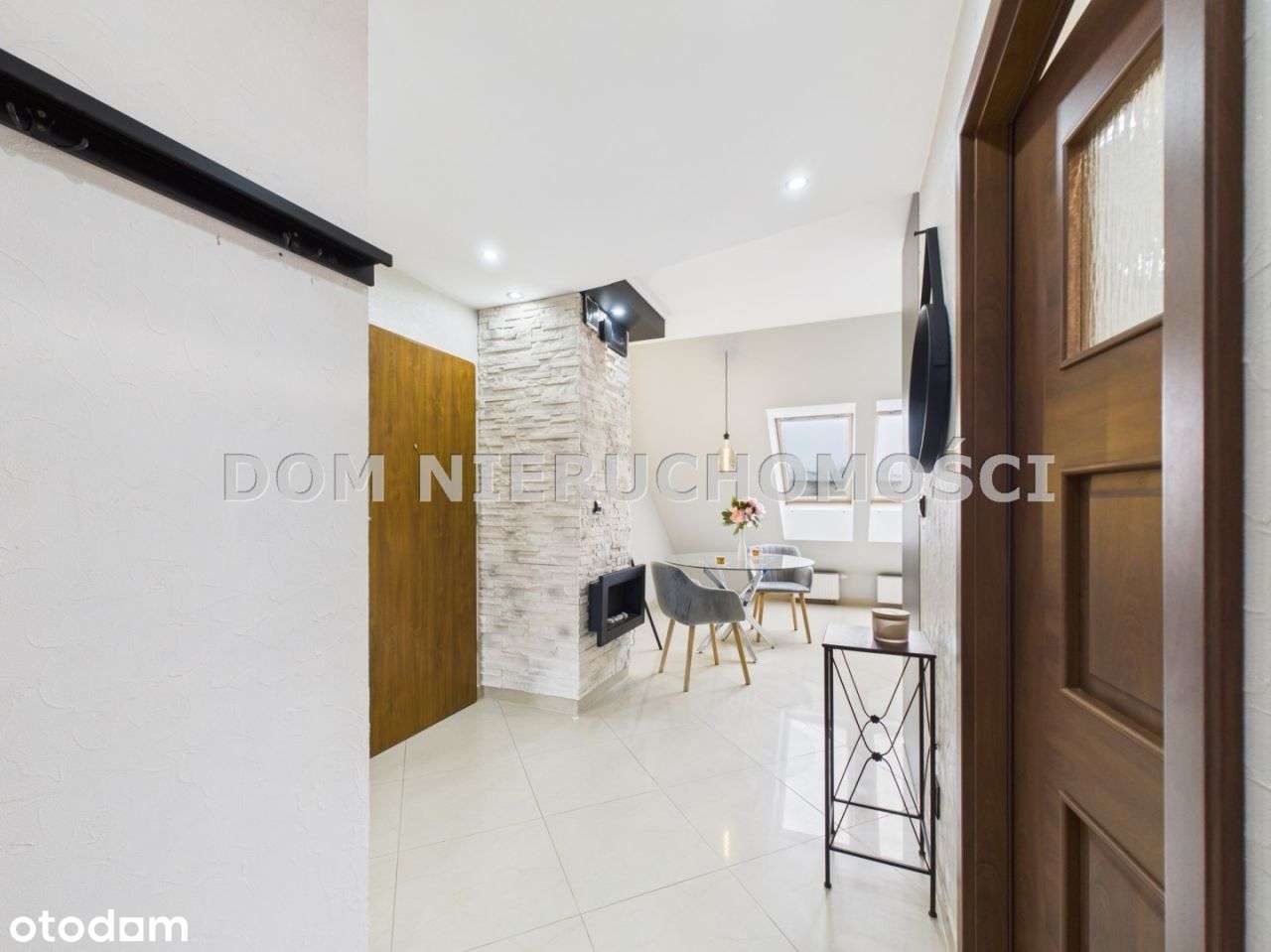 Dwupoziomowe mieszkanie w okolicy jeziora Bartąg!-13