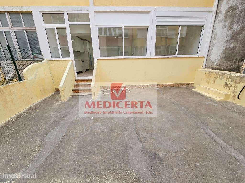 Queluz - Centro T3 + Quintal 40m2 - Remodelado - Grande imagem: 2/17