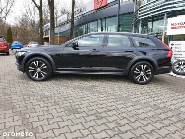 Volvo V90 Cross Country - 16