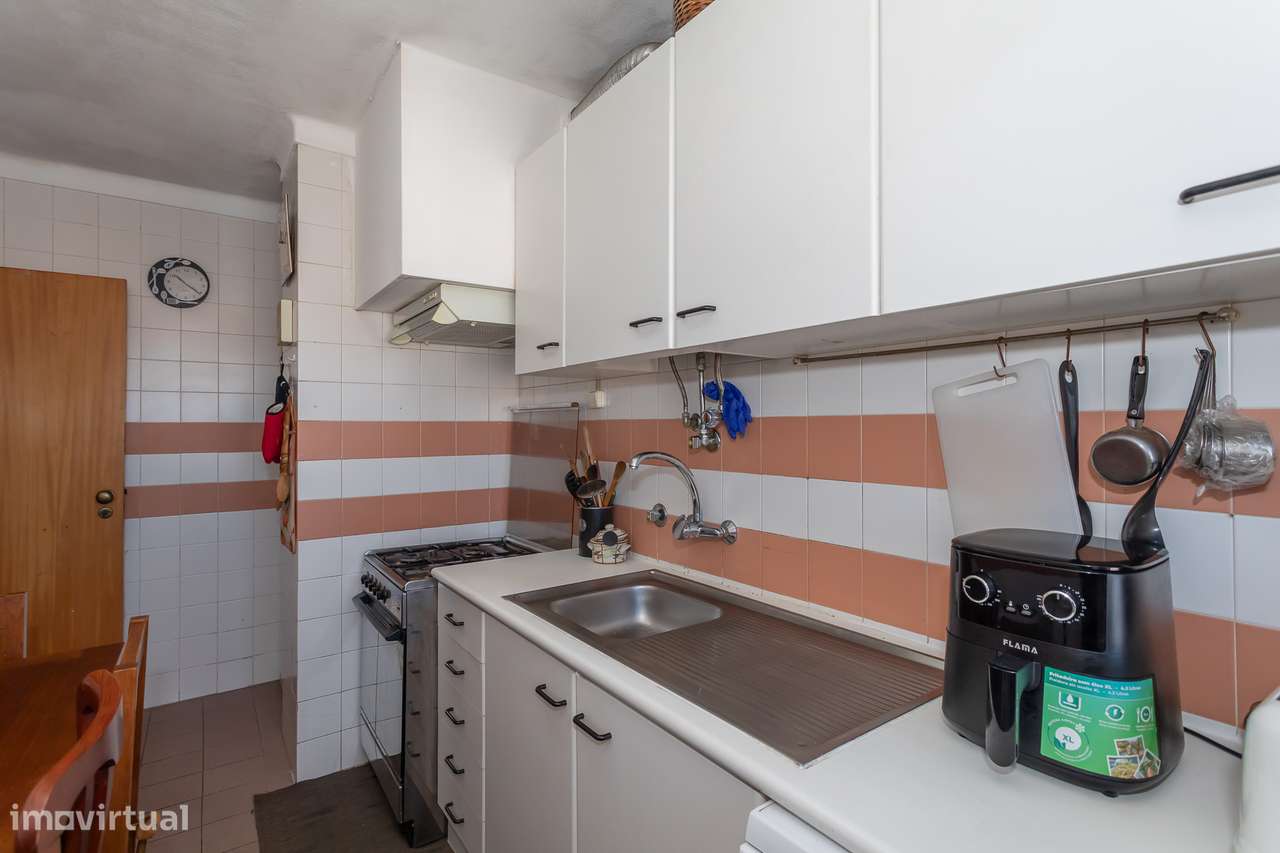 T3 em bom estado de conservação no Algueirão-9