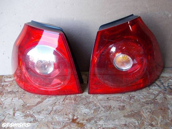 3X. KPL. VW GOLF V LEWA PRAWA TYŁ LAMPA KAROSERYJNA - 1