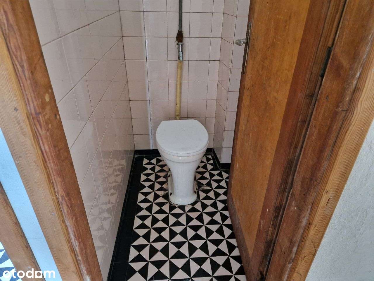 Dom z warsztatem Zawodzie-12