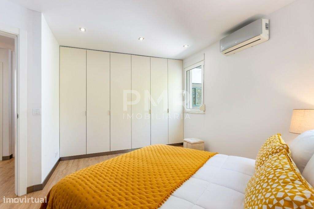 Apartamento T3 remodelado nos Olivais-12